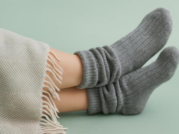 Socken im Bett sind nicht nur im Winter